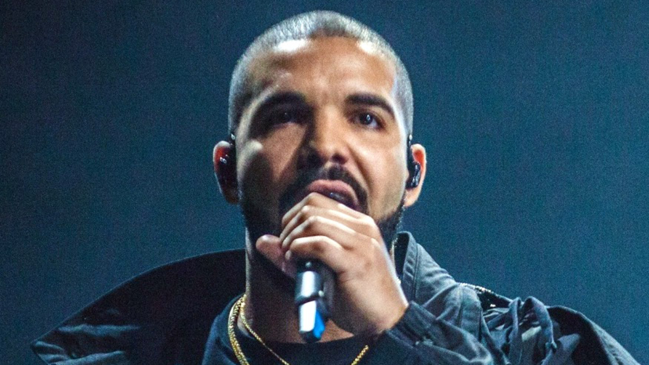 « Shabang » de Drake devient viral grâce à une tendance aussi improbable qu'hilarante « Shabang » de Drake devient viral grâce à une tendance aussi improbable qu'hilarante